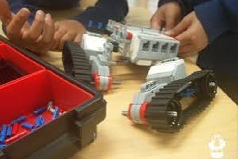 Build and Code: Robotics workshops