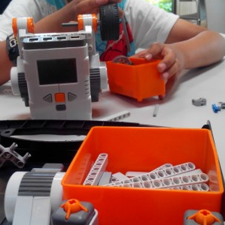 Build and Code: Robotics Workshop (Ealing Rd)