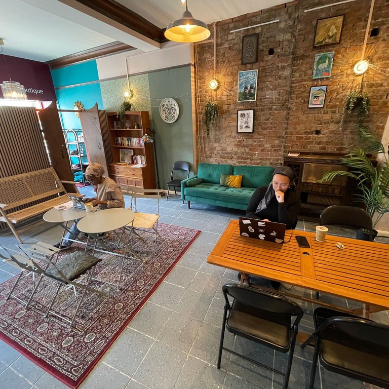 Coffee area & workspace 1